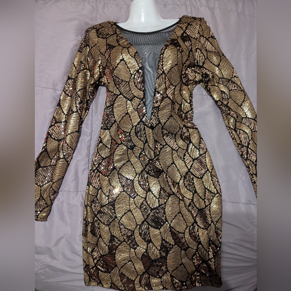 Never worn, completely new